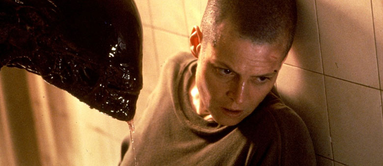 Sigourney Weaver and Tom Woodruff Jr. in Alien 3 1992 1200x520